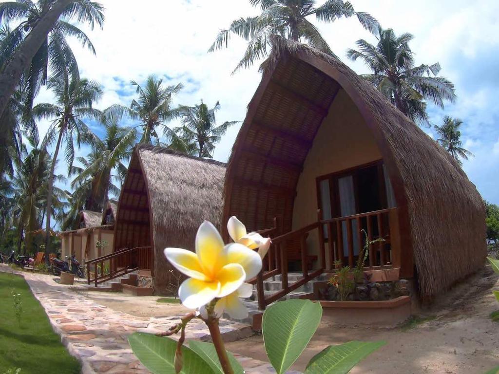 Karimun Lumbung Hotel Каримунджава Екстериор снимка